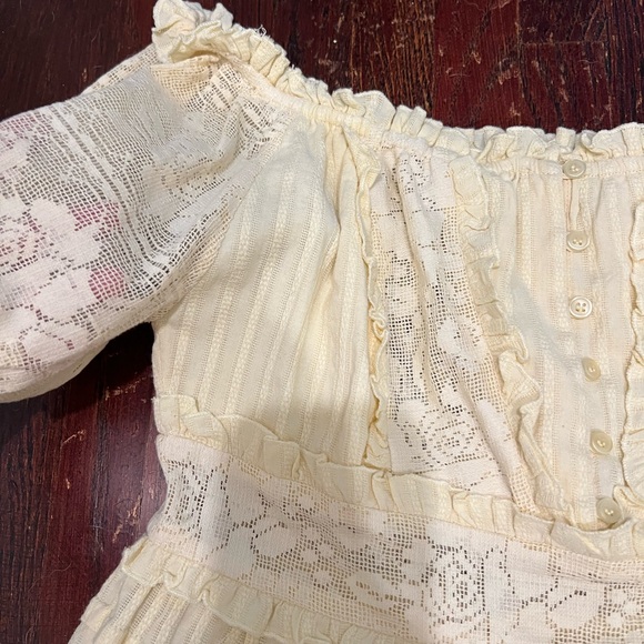 NWT Love Sam Babette Off The Shoulder Yellow Lace Trim Top - Picture 3 of 11